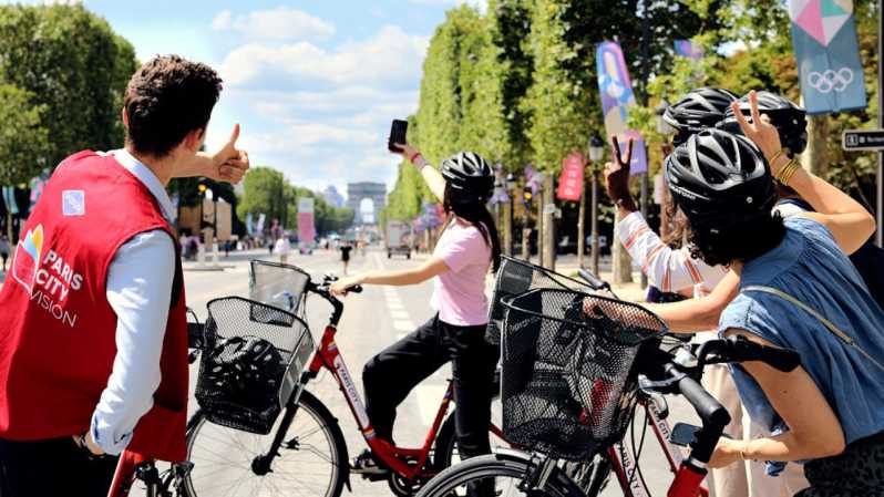 Paris Guided Bike Tour - Why a bike is a smart way to see central Paris