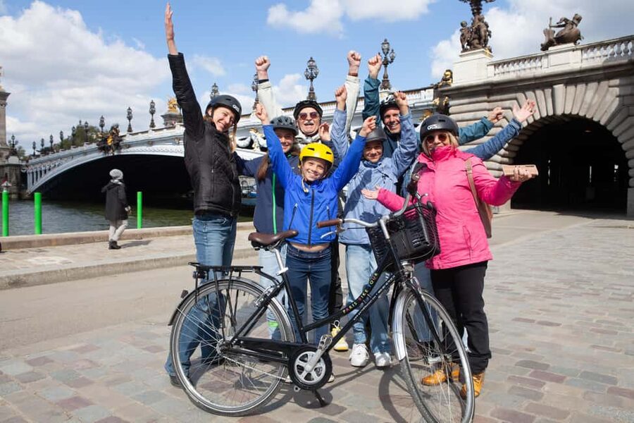 Paris: Guided bike tour - Greatest monuments of the capital - Why this route works for a first look at Paris