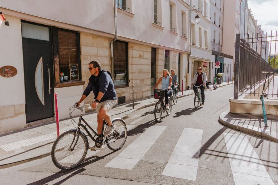 Paris: Guided Bike Tour Like a Local - The Marais and Paris away from the postcard route