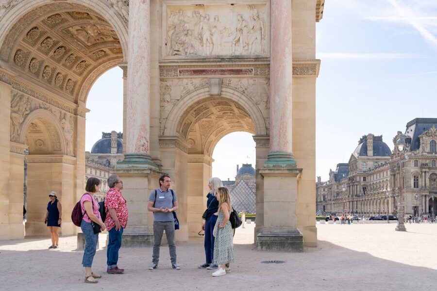 Paris: Guided Tour of the Must-Sees of the Louvre Museum - Who should book this Louvre tour