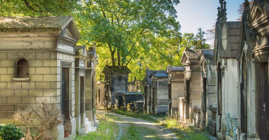 Paris: Haunted Père Lachaise Cemetery Guided Tour - Practical details before you reserve