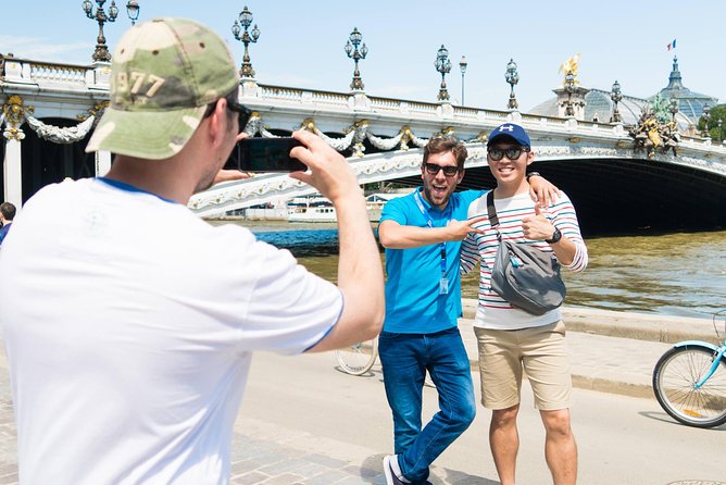 Paris Highlights Bike Tour: Eiffel Tower, Louvre and Notre-Dame - Musée d’Orsay and the Seine
