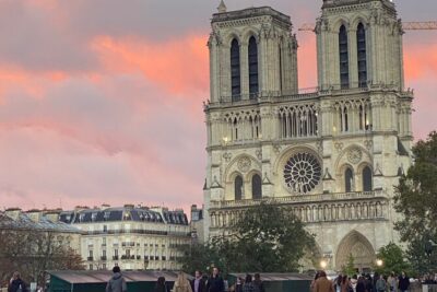 Paris Île de la Cité and Notre-Dame Walking Tour With Crypt