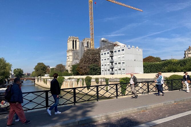 Paris: Île de la Cité and Notre-Dame Walking Tour With Crypt - Sainte-Chapelle from the outside