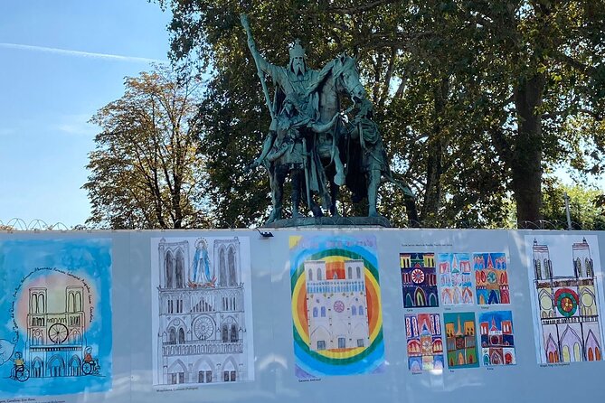 Paris: Île de la Cité and Notre-Dame Walking Tour With Crypt - What you find beneath Notre-Dame