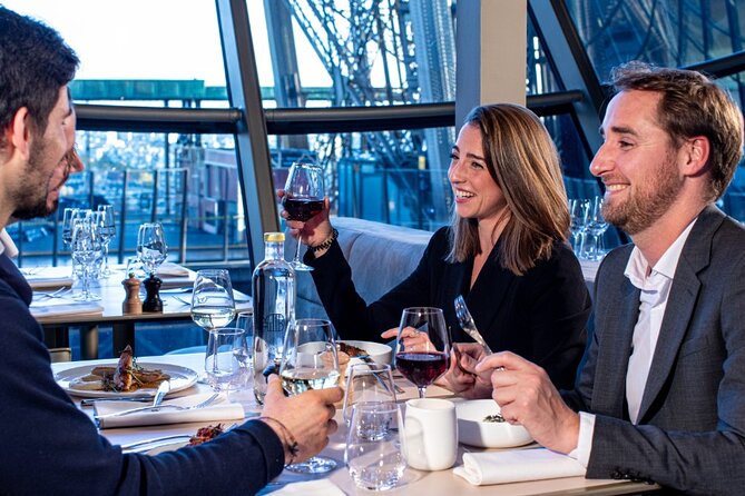 Paris Late Lunch at Eiffel Tower's Madame Brasserie Restaurant - How Much Time Should You Set Aside?