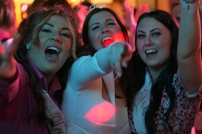 Paris Latin Quarter Pub Crawl Bars and Clubs - Rue de la Huchette bars and the drink deal
