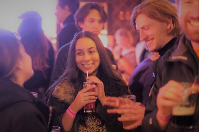 Paris Latin Quarter Pub Crawl Bars and Clubs - What the guide adds to the night