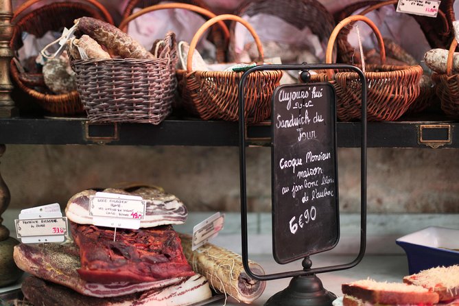 Paris Le Marais District Original Food and Wine Tasting Tour - Rue des Rosiers and the Jewish quarter