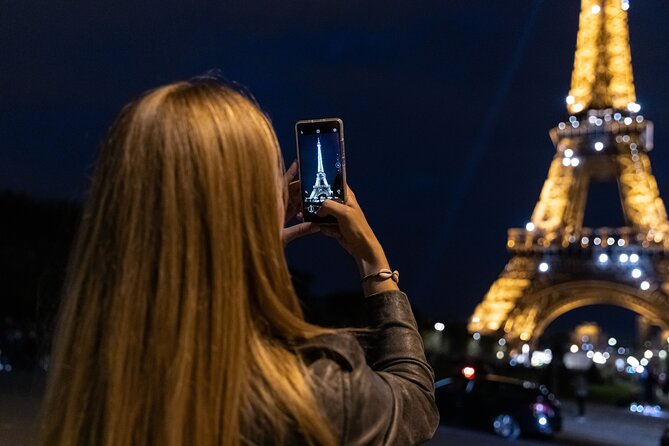 Paris Lights Evening Bus Tour with Eiffel Tower Summit Option - Notre-Dame, Hôtel de Ville, and the Île de la Cité