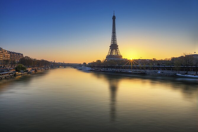Paris Lights Evening Bus Tour with Eiffel Tower Summit Option - Audio commentary, guides, and the small-group choice