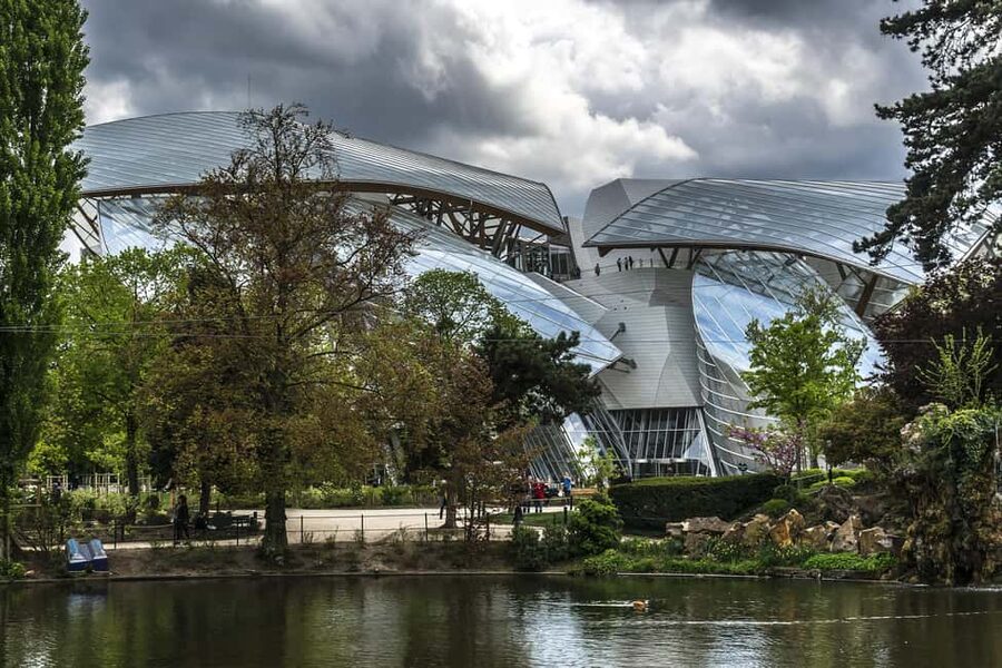 Paris: Louis Vuitton Foundation Exterior Tour with Entry - Key points to know before booking