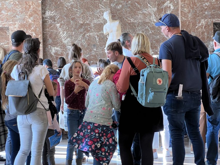 Paris Louvre: 2-Hour Private Tour for Groups or Families - Key points at a glance