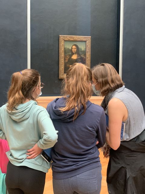 Paris Louvre: 2-Hour Private Tour for Groups or Families - A useful pace for adults and older children