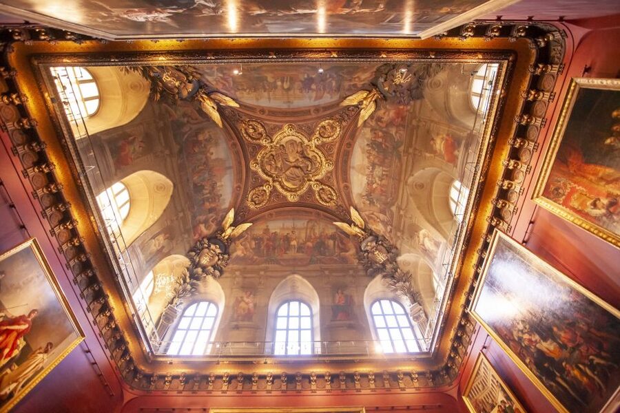 Paris Louvre: 2-Hour Private Tour for Groups or Families - Is $731 good value for up to five?