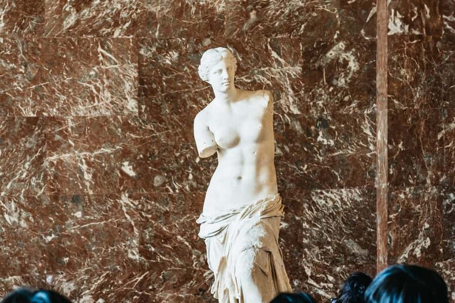 Paris: Louvre Museum Tour Mona Lisa & Iconic Masterpieces - Renaissance paintings and lesser-known works