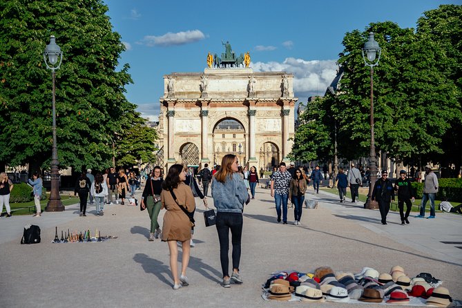 Paris Louvre PRIVATE TOUR with a Local Private Guide - The guide can make or break the experience