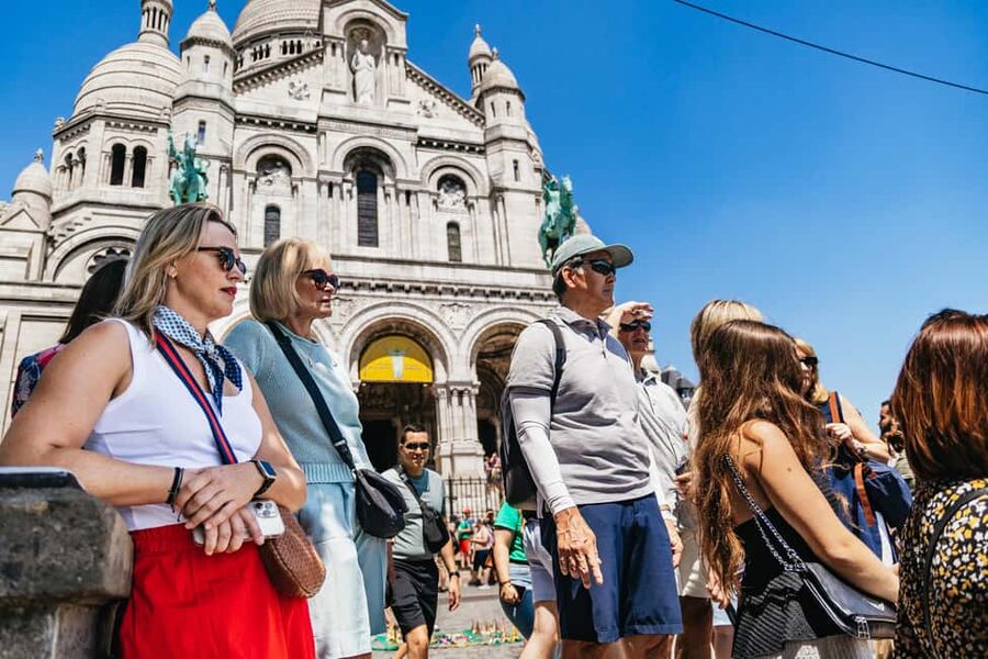 Paris: Montmartre Cheese, Wine & Pastry Guided Walking Tour - What makes the guides important