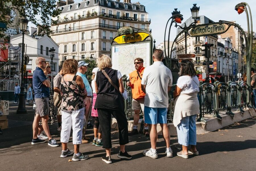 Paris: Montmartre Food and Wine Guided Tour - Amuse-galettes and brut cider