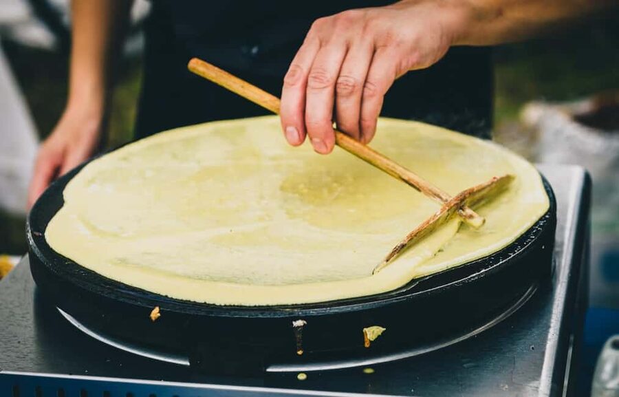 Paris: Montmartre Food Tour with Full Meal - Finishing at Sacré-Cœur