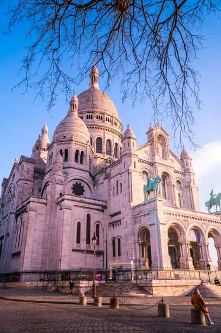 Paris: Montmartre Hidden Gems and Highlights Walking Tour - Starting at Saint-Jean de Montmartre on Rue des Abbesses