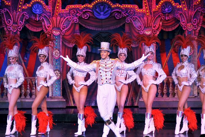 Paris Moulin Rouge Cabaret Show and Dinner - Seating, sightlines, and shared tables