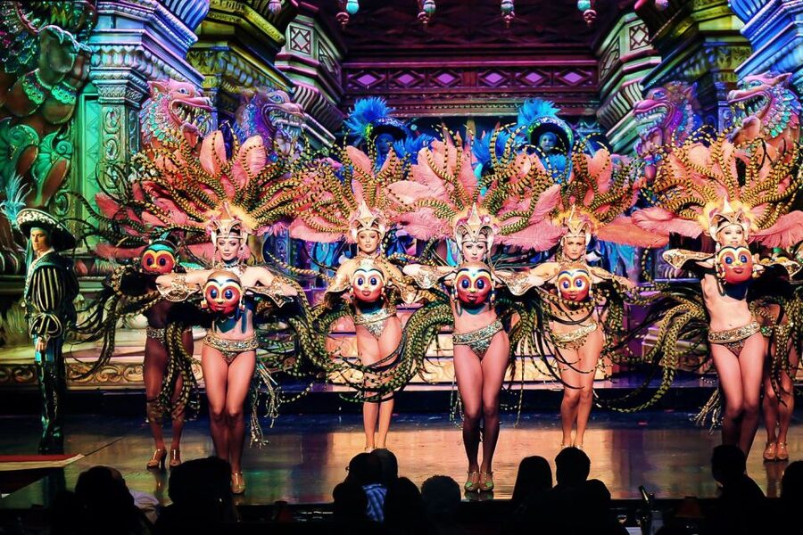 Paris: Moulin Rouge Cabaret Show Ticket with Champagne - Key points to know before booking
