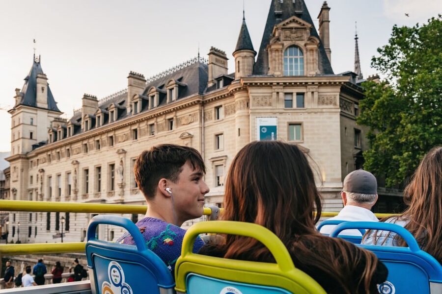 Paris: Night Bus Tour with Audioguide - What this Paris night bus tour is really like