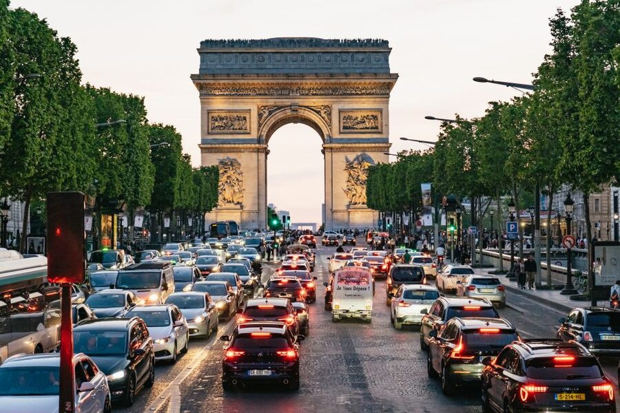 Paris: Night Bus Tour with Audioguide - Notre Dame and the early city views