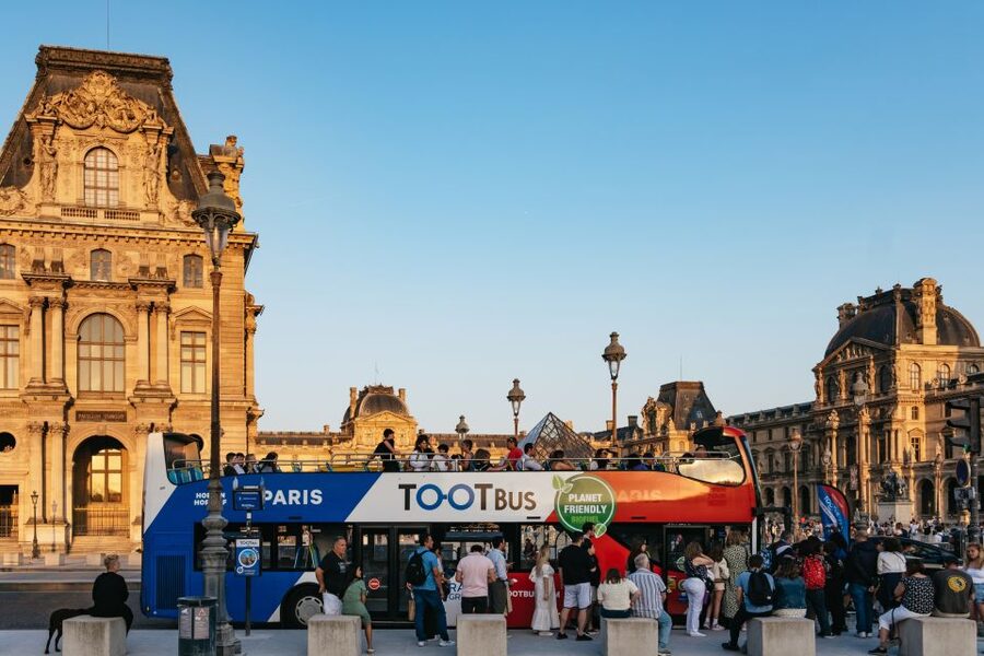 Paris: Night Bus Tour with Audioguide - Arc de Triomphe and the grand western axis