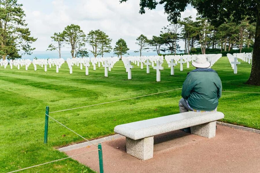 Paris: Normandy D-Day Sites Guided Day Trip with Lunch - Four hours on the road, used well