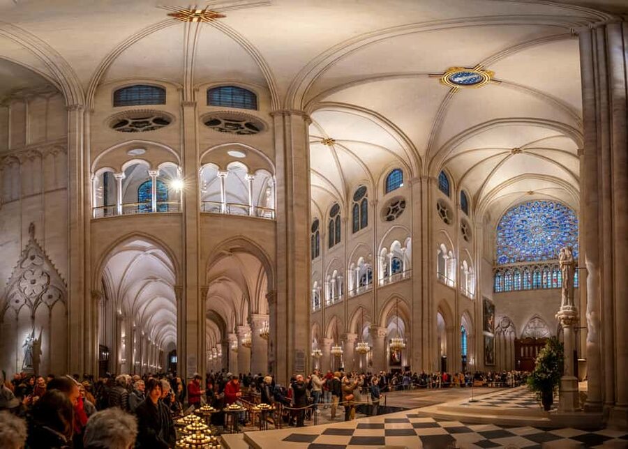Paris: Notre Dame Cathedral Exterior Tour with Free Entry - What the guide can add