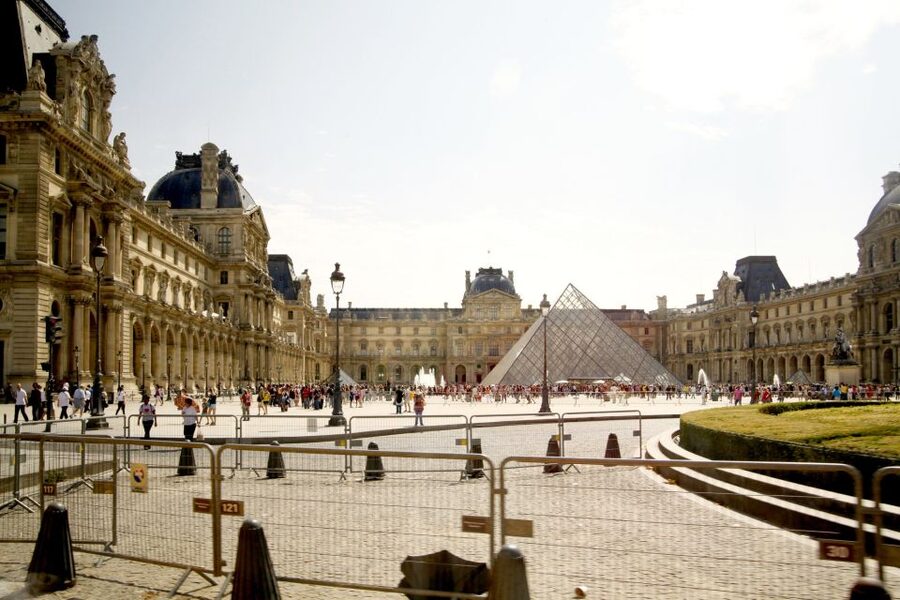 Paris: Openair Double Decker Bus Audio-Guided City Tour - The Eiffel Tower from Trocadero