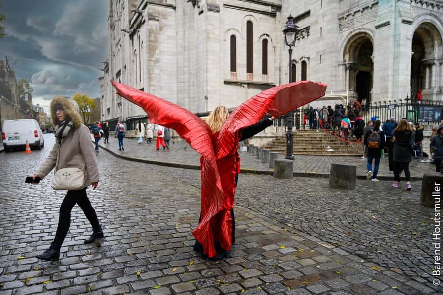 Paris: Opera Singer Guide in Montmartre - Hearing Montmartre from Place des Abbesses