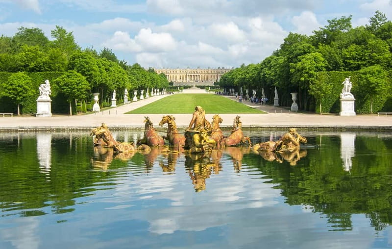 Paris: Palace of Versailles Guided Tour with Bus Transfers - Should you book it?