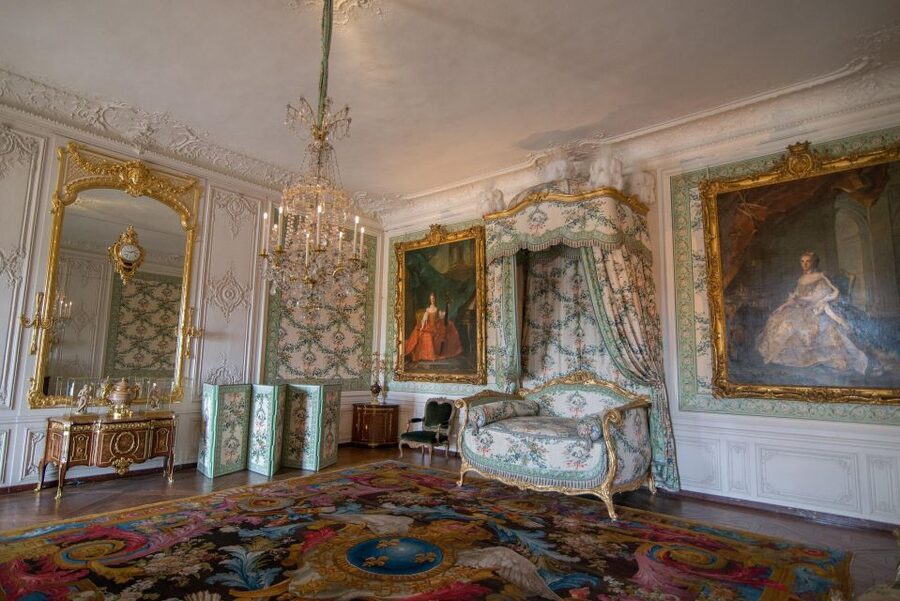 Paris: Palace of Versailles Ticket with Private Transfer - Trianon Estate and a quieter royal setting