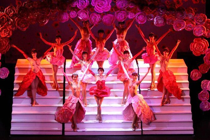 Paris Paradis Latin Cabaret Dinner and Show - Dinner begins with a real performance