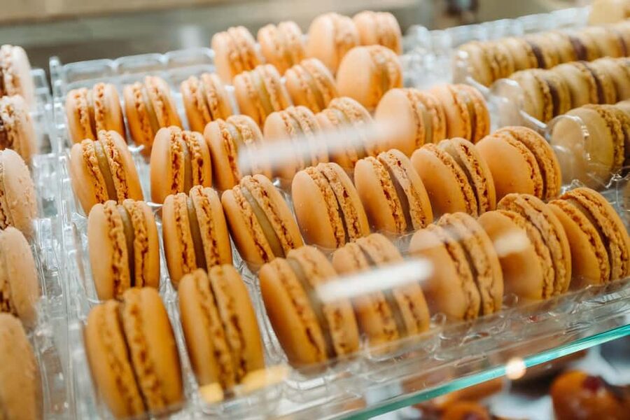 Paris: Pastry & Chocolate Walking Tour with Tastings - Philippe Conticini and the first bakery tastes