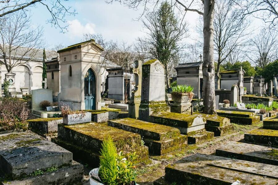 Paris: Pere Lachaise Cemetery Guided Tour - Starting at Rue des Rondeaux, not the Père Lachaise Metro stop