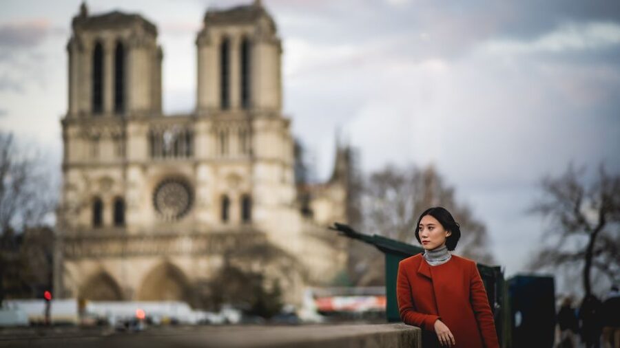 Paris: Premium Film Director Photoshoot & Natural Direction - Key points to know before booking