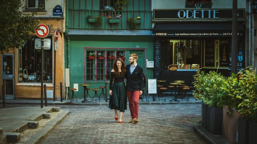 Paris: Premium Film Director Photoshoot & Natural Direction - A Paris photoshoot with a film-director feel
