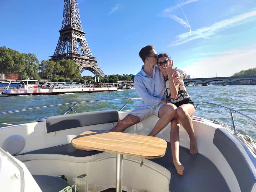 Paris Private Boat Seine River with Captain Guide - Weather, timing, and what to bring
