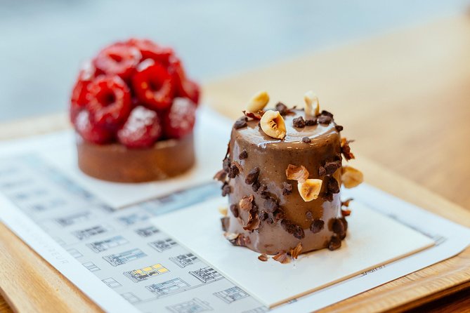 Paris Private Food Tour with 6 or 10 Tastings - The guide makes or breaks the experience