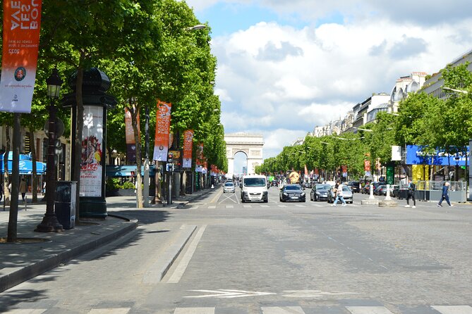 Paris Private Guided Layover Tours - Arc de Triomphe and the Grand Avenue View