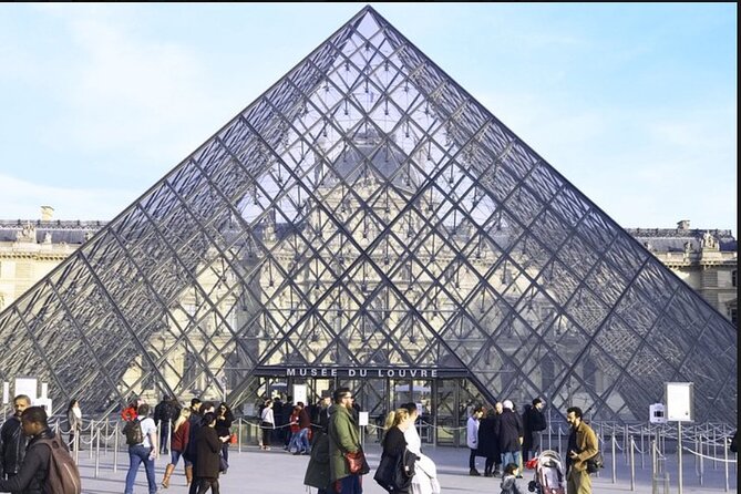 Paris Private Louvre Museum, Must See, 1H30 Tour. - The guides make the biggest difference
