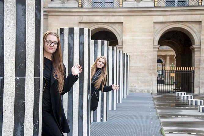 Paris Private Walking Tour with a Personal Photographer - The Louvre, Royal Palace Gardens, and classic Paris backdrops