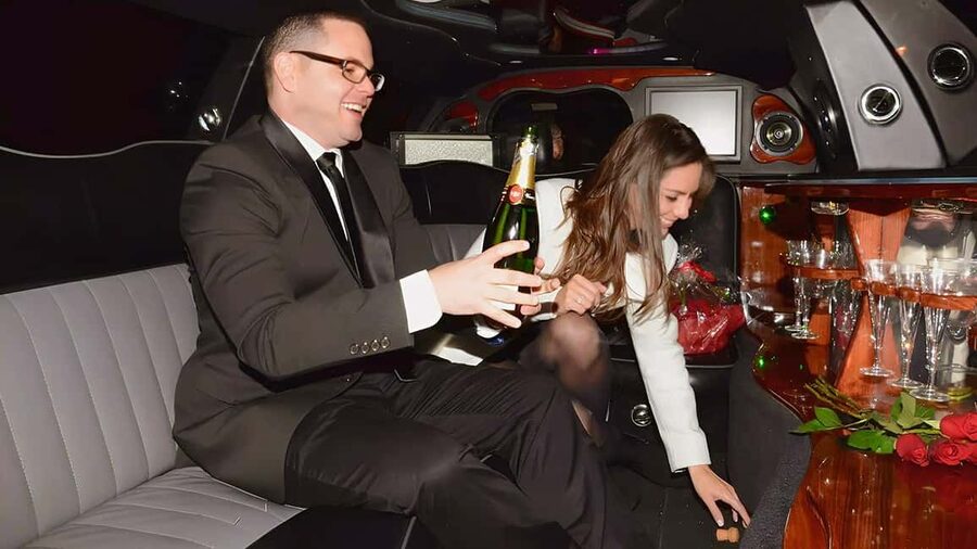 Paris: Romantic Limousine Tour - Should you book this Paris limousine ride?