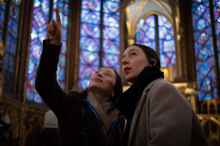 Paris: Sainte-Chapelle, Conciergerie, Notre Dame Guided Tour - Sainte-Chapelle and its walls of light
