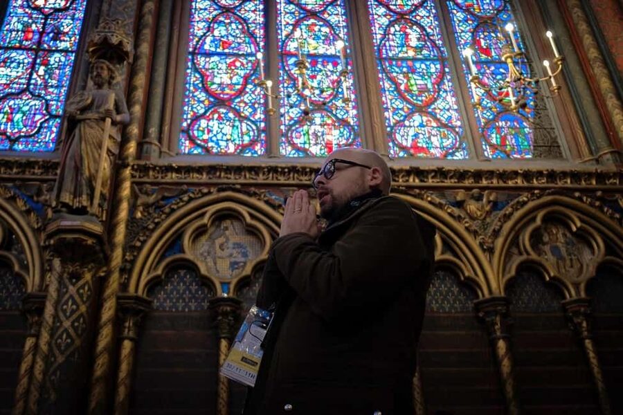 Paris: Sainte-Chapelle, Conciergerie, Notre Dame Guided Tour - Who will enjoy this two-hour visit?