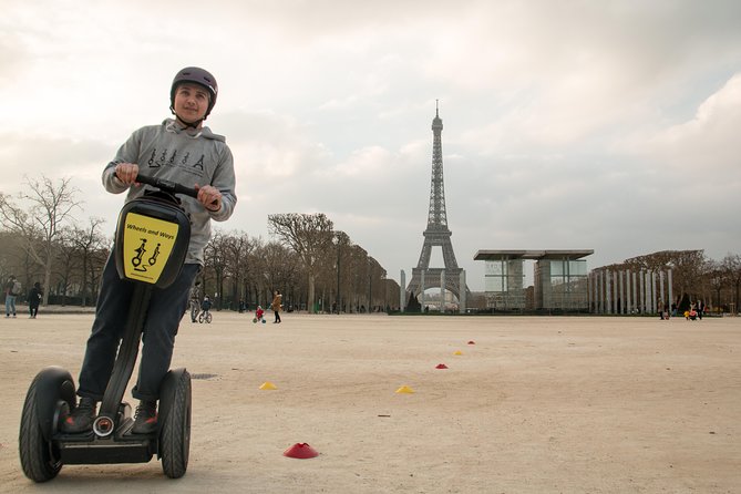 Paris Segway Express Tour (12 monuments in 1 hour and 30 minutes) - Eiffel Tower first, with room for photographs